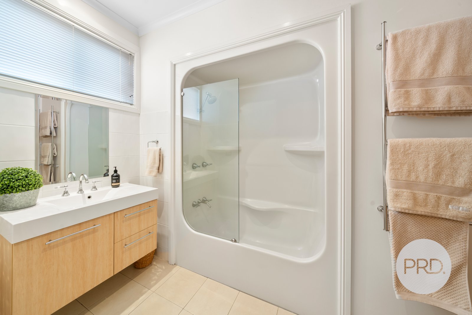 124 Docker Street WAGGA WAGGA 14