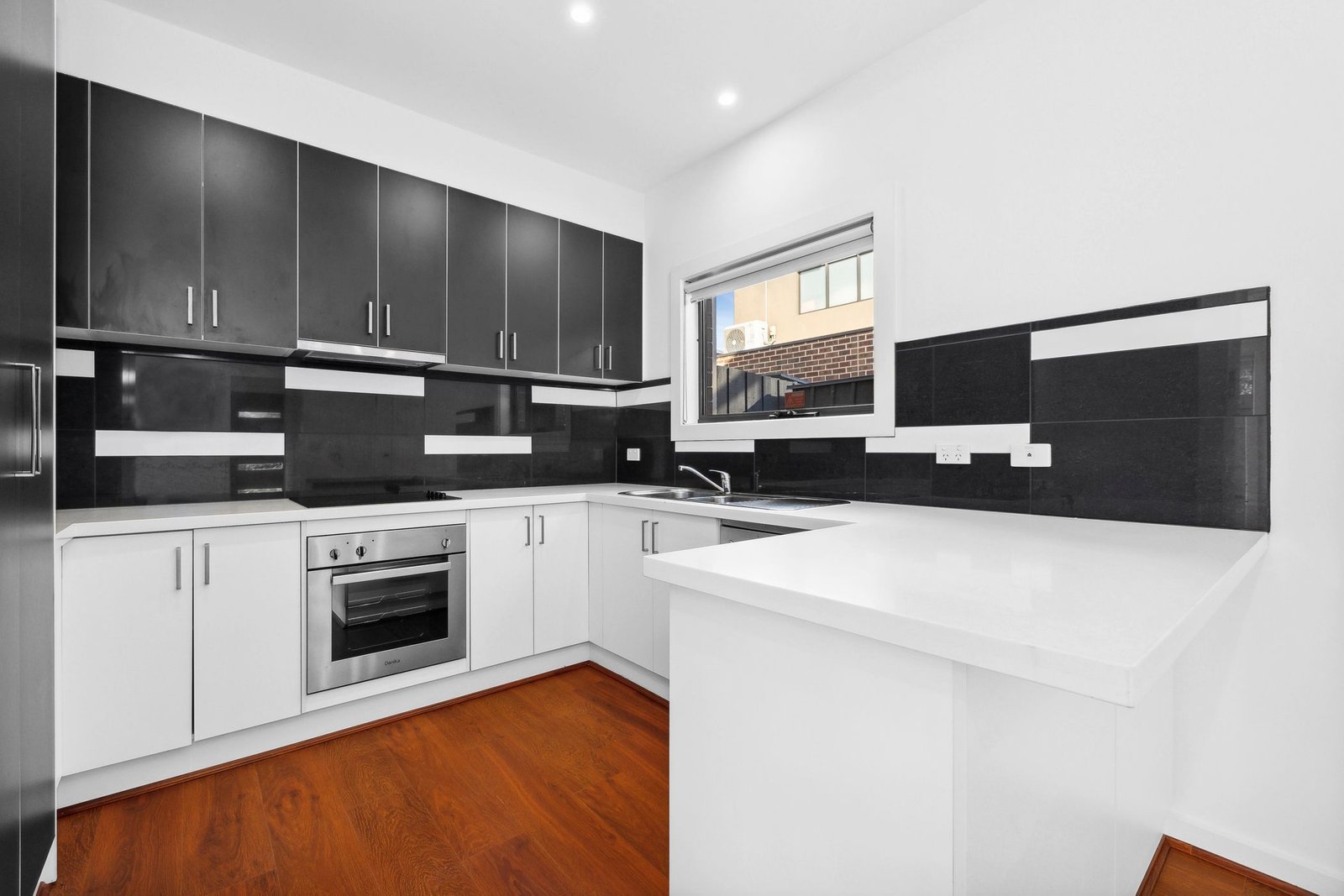 Gallery: 1/24 Gordon Avenue