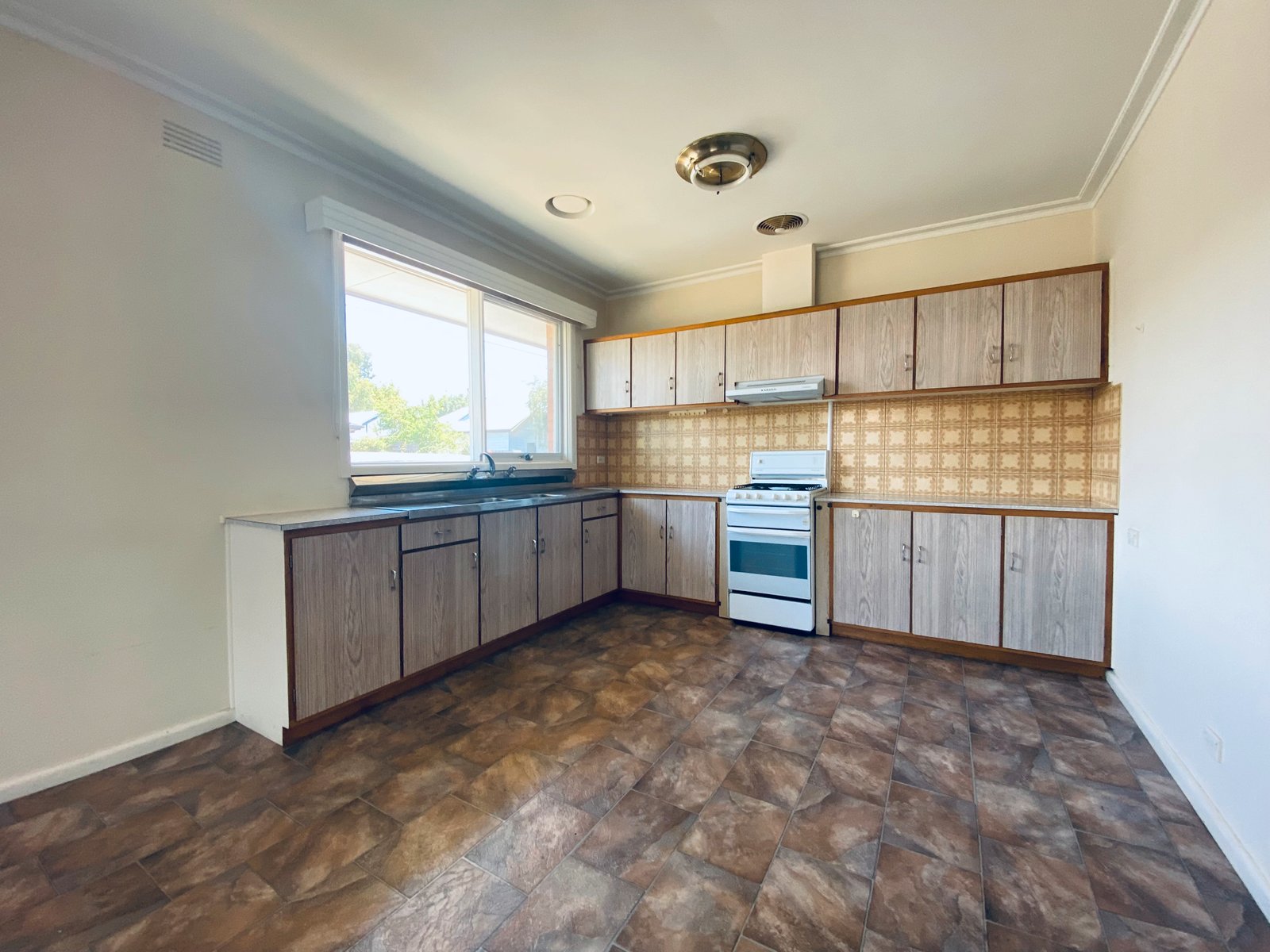 Gallery: 124 Isabella Street