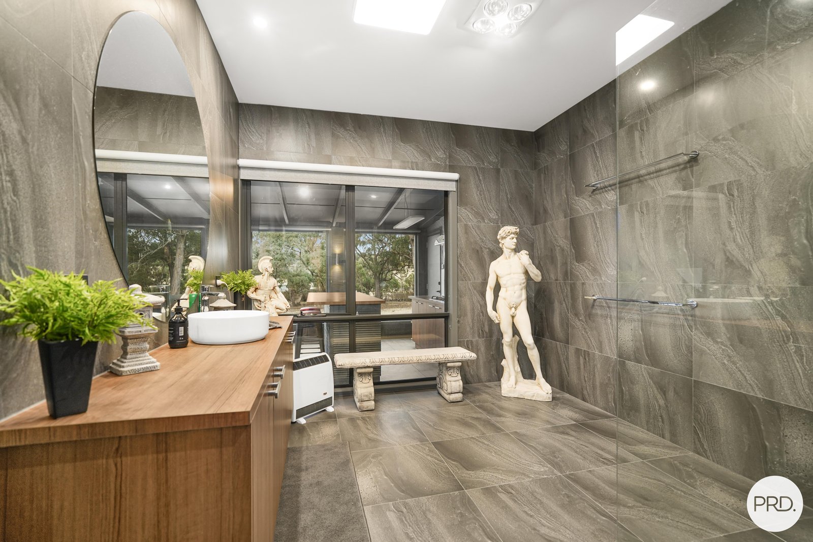 124 Kays Road WATERLOO 11