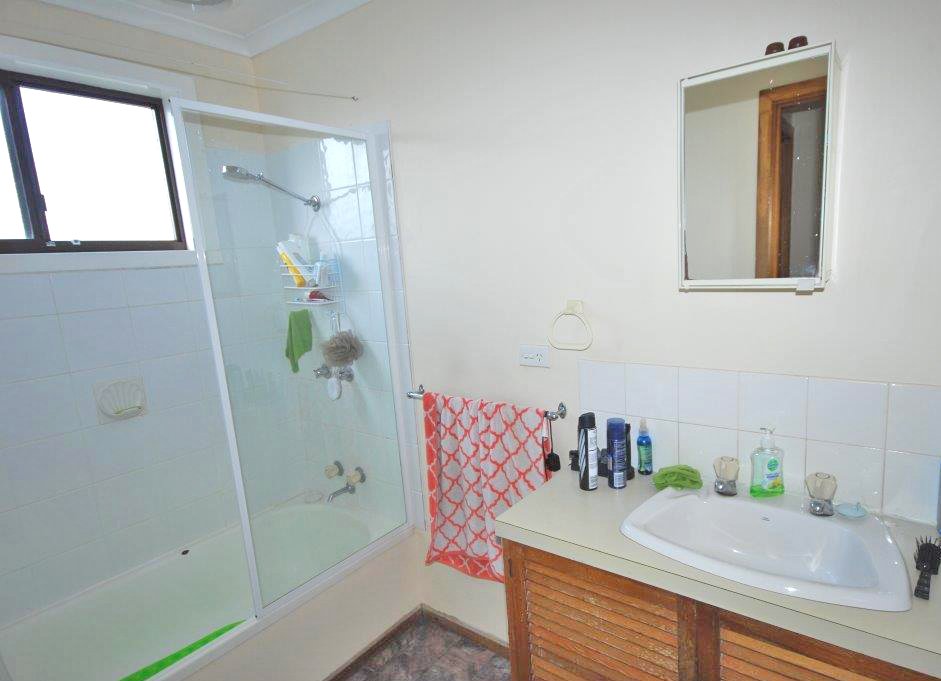 1/24 Lucinda Parade LUTANA 8