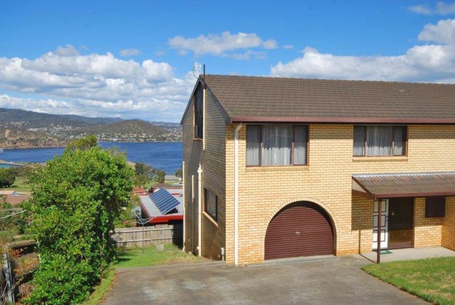 1/24 Lucinda Parade LUTANA 9