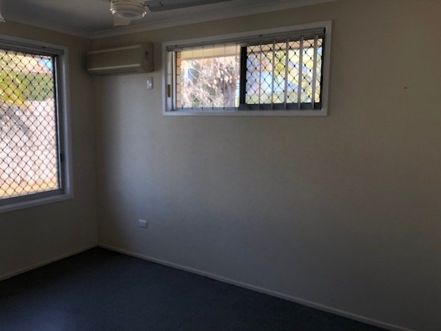 124 Malpas Street BOYNE ISLAND 8