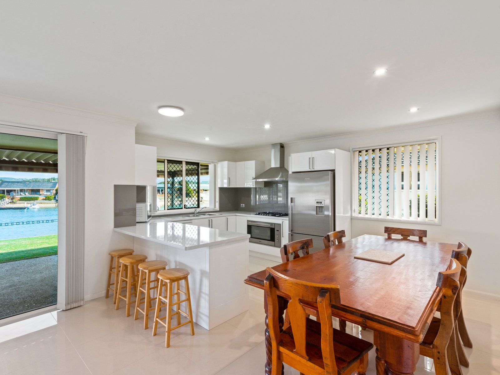 124 Melaleuca Drive PALM BEACH 4