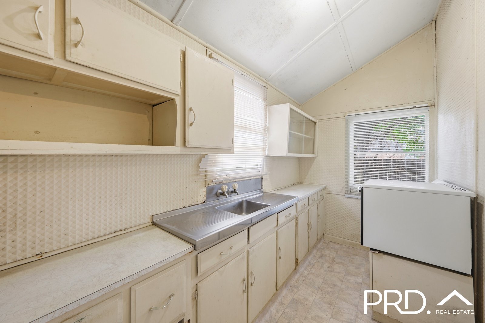 124 Old Kent Road MOUNT LEWIS 4