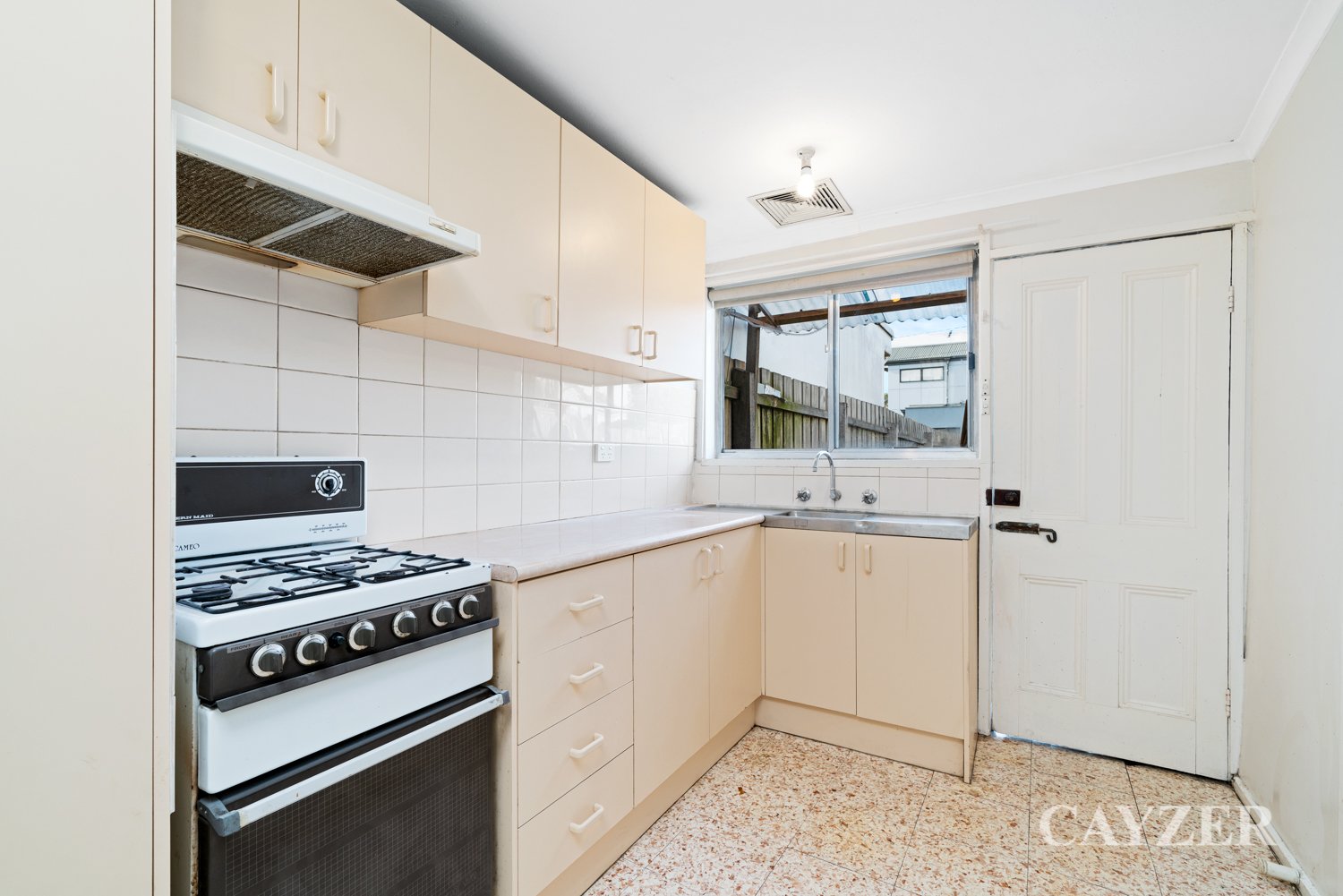 Gallery: 124 Pickles Street