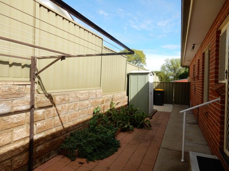 1/24 Rawson Avenue TAMWORTH 9