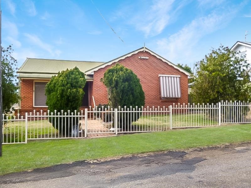 1/24 Rawson Avenue TAMWORTH 1