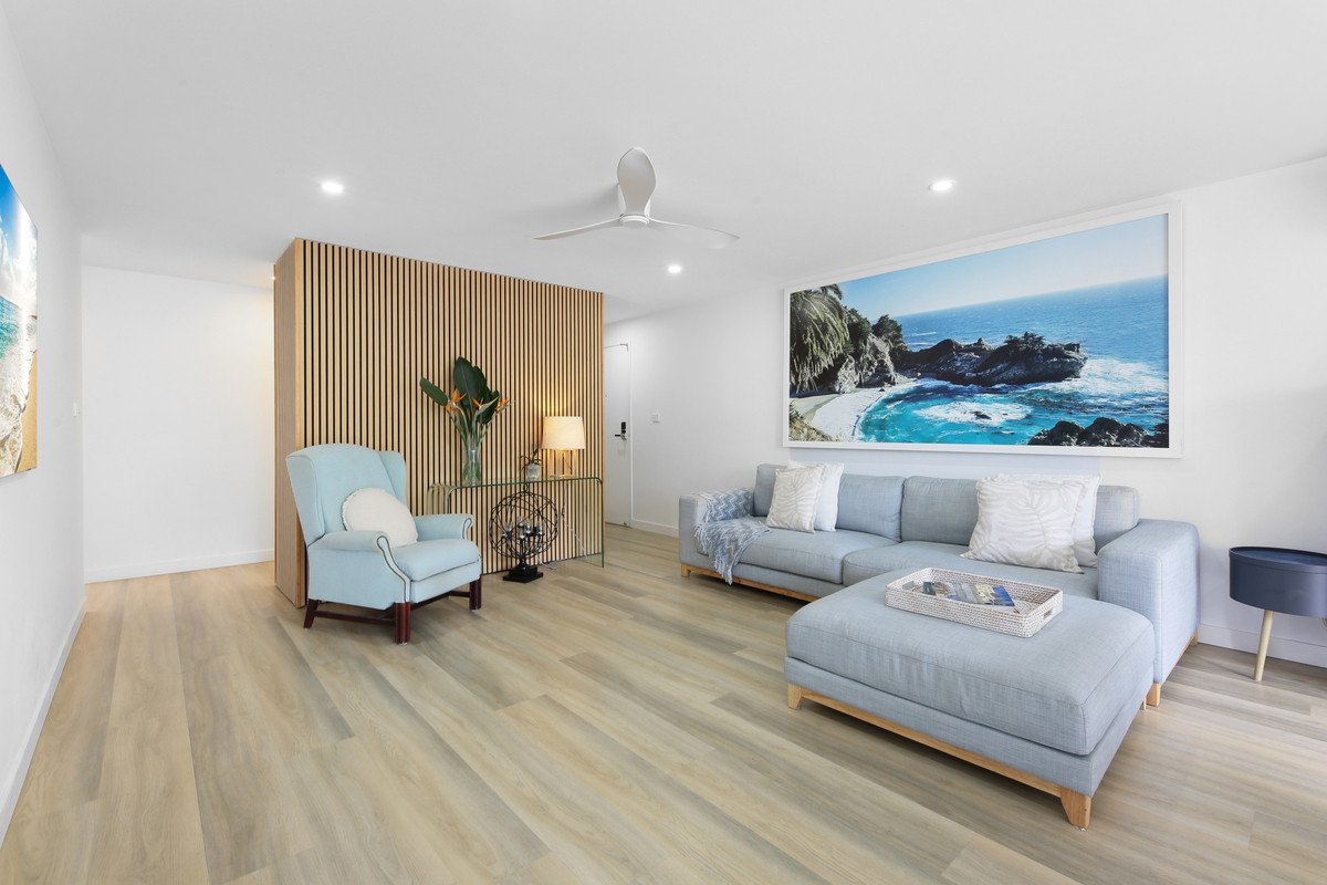 1/24 The Esplanade Burleigh Heads 3