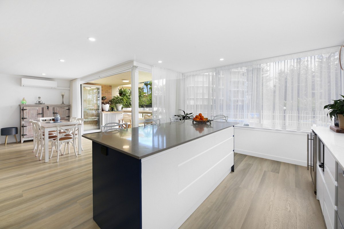 1/24 The Esplanade Burleigh Heads 11