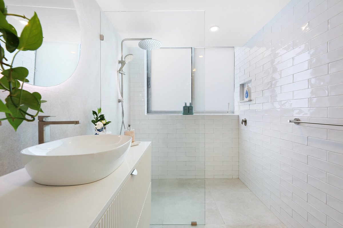 1/24 The Esplanade Burleigh Heads 23