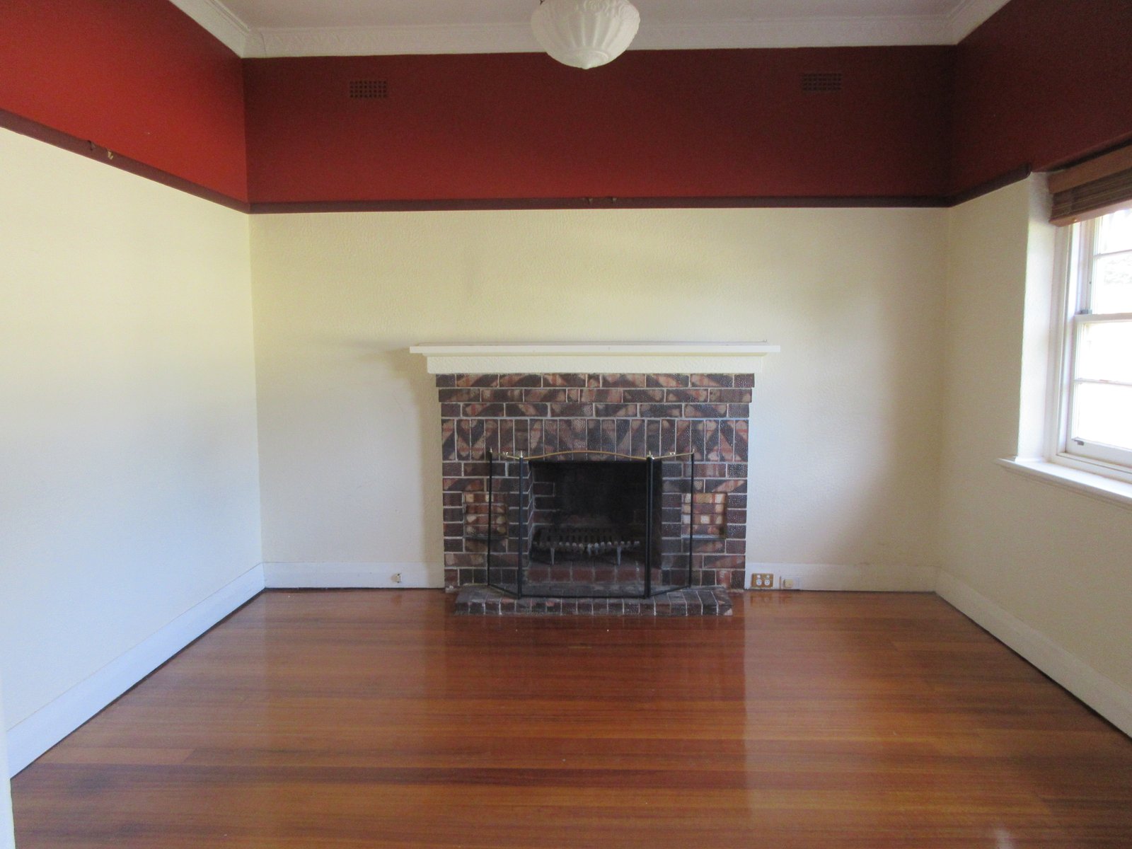 Gallery: 1/24 Twisden Road