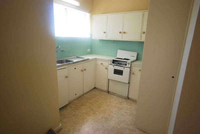 1/24 Willow Street KOORINGAL 3