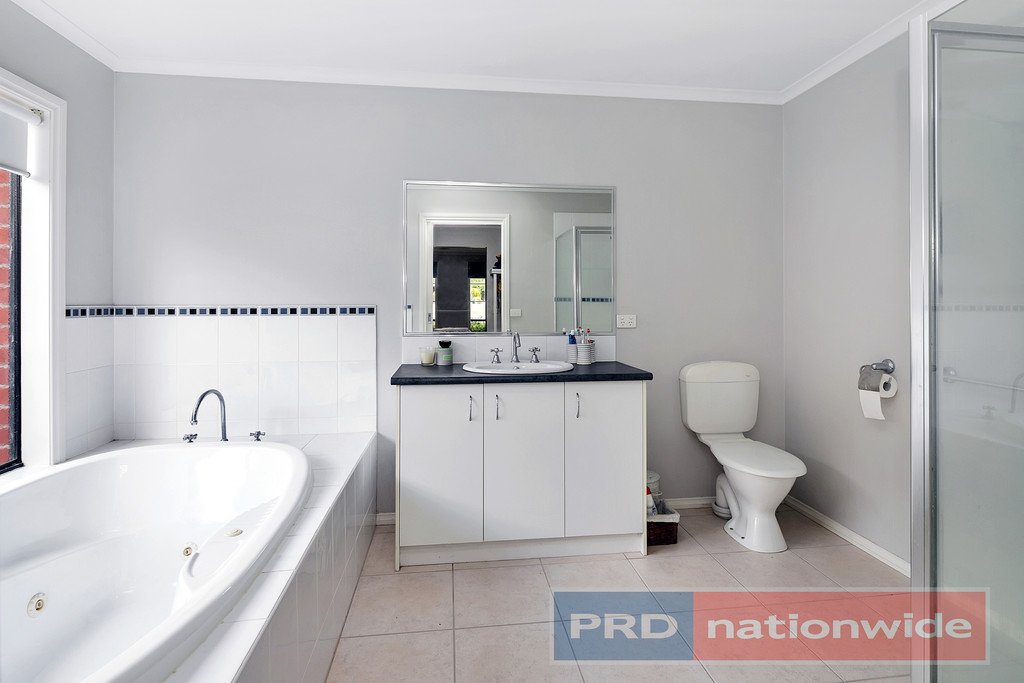 124 Wiltshire Lane DELACOMBE 6