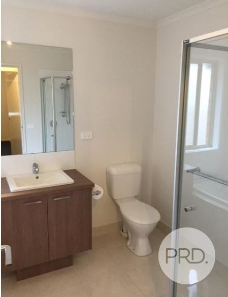 1/241 Lawrence Street WODONGA 6