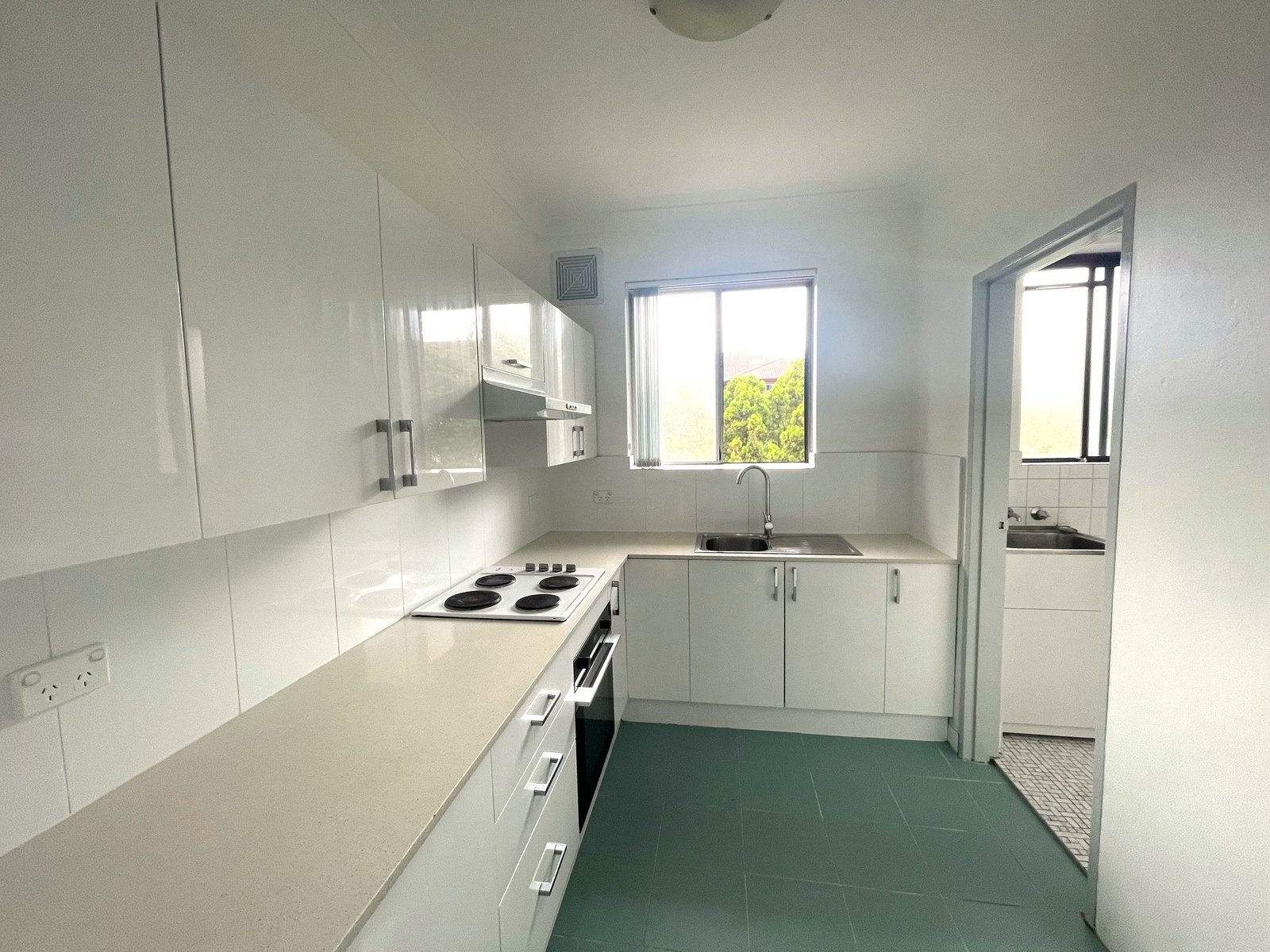 12/42-44 Robertson Street KOGARAH 3