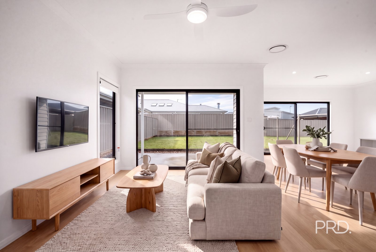 1&2/42 Valencia Drive GOBBAGOMBALIN 2