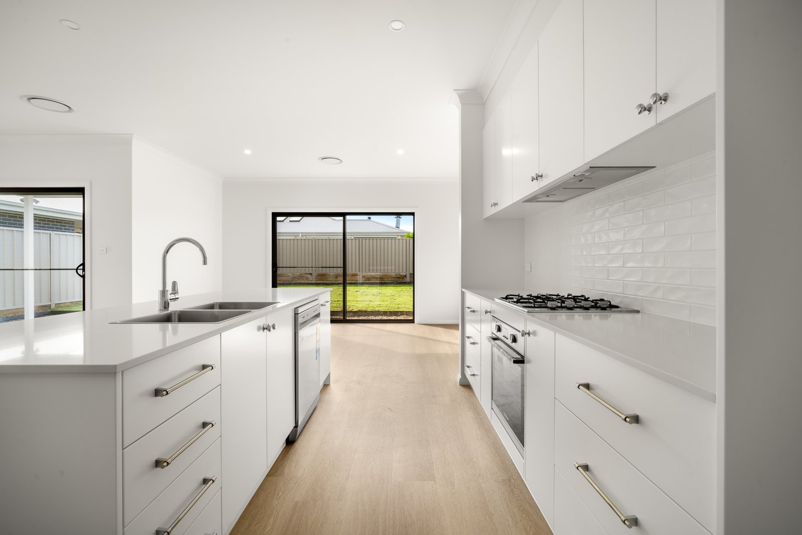 1&2/42 Valencia Drive GOBBAGOMBALIN 3