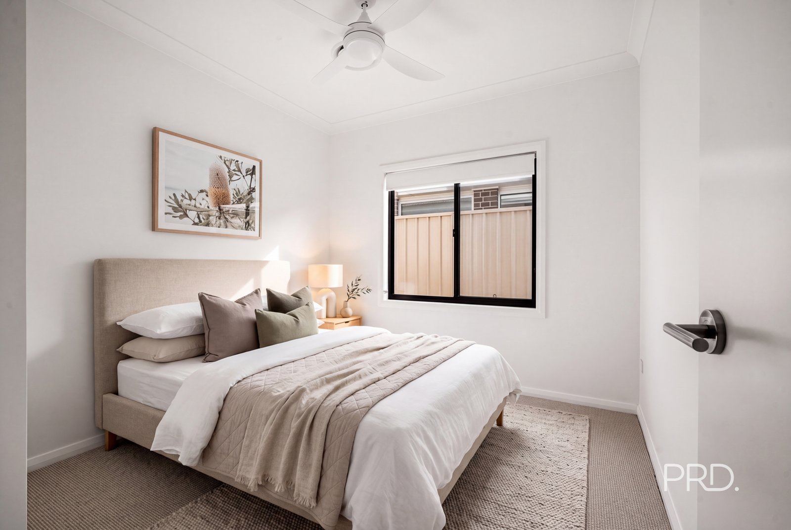 1&2/42 Valencia Drive GOBBAGOMBALIN 9