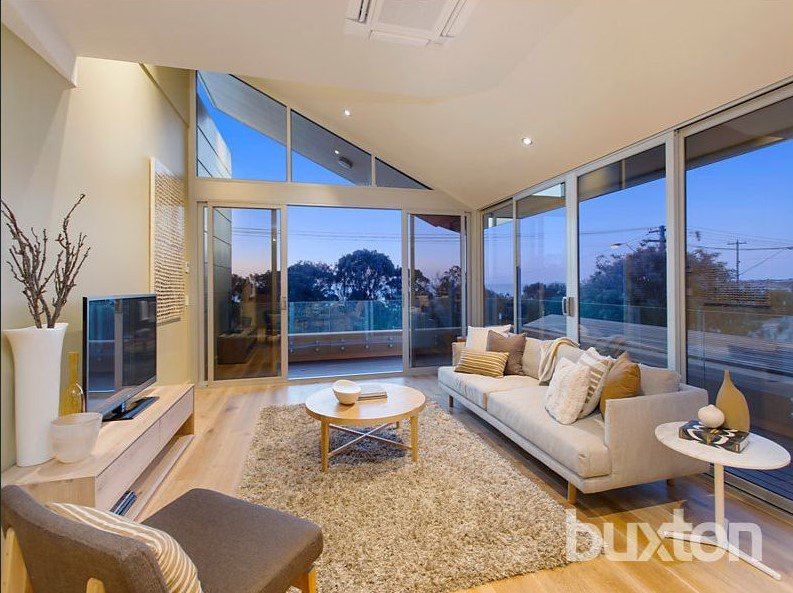 Gallery: 1/243 Beach Road