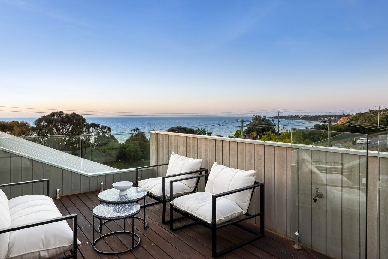 Gallery: 1/243 Beach Road