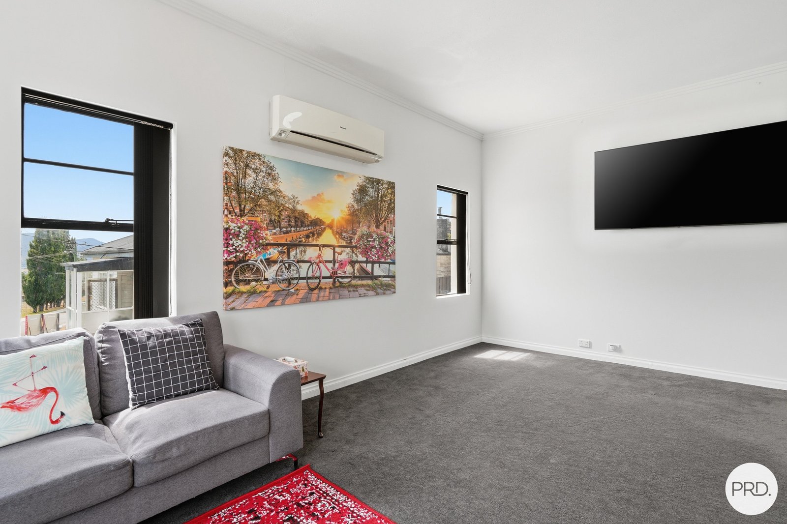 1/243 Tolosa Street GLENORCHY 10