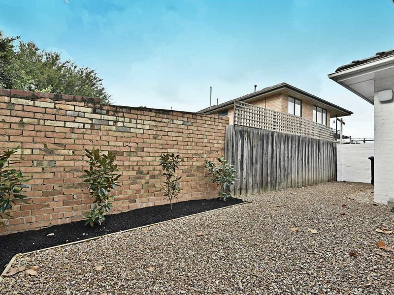 Gallery: 1/243 Waverley Road