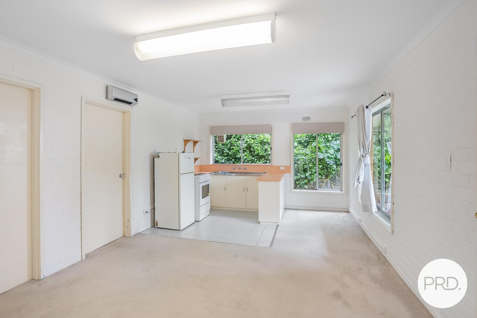 1/246 Churchill Avenue SANDY BAY 2