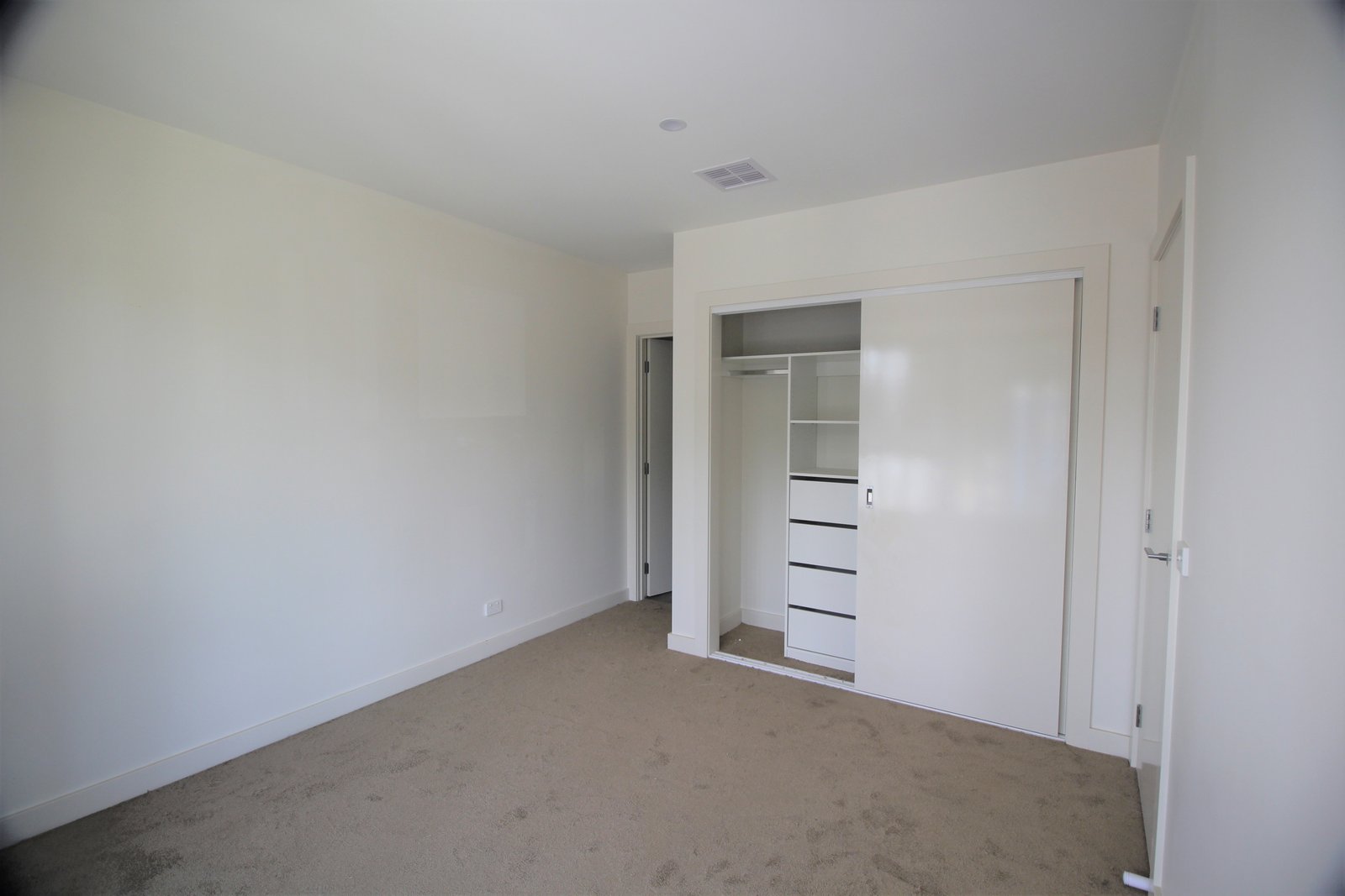 Gallery: 12/47-51 Evelyn Street