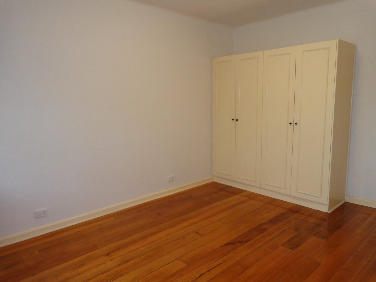 Gallery: 1/247 Hampton Street