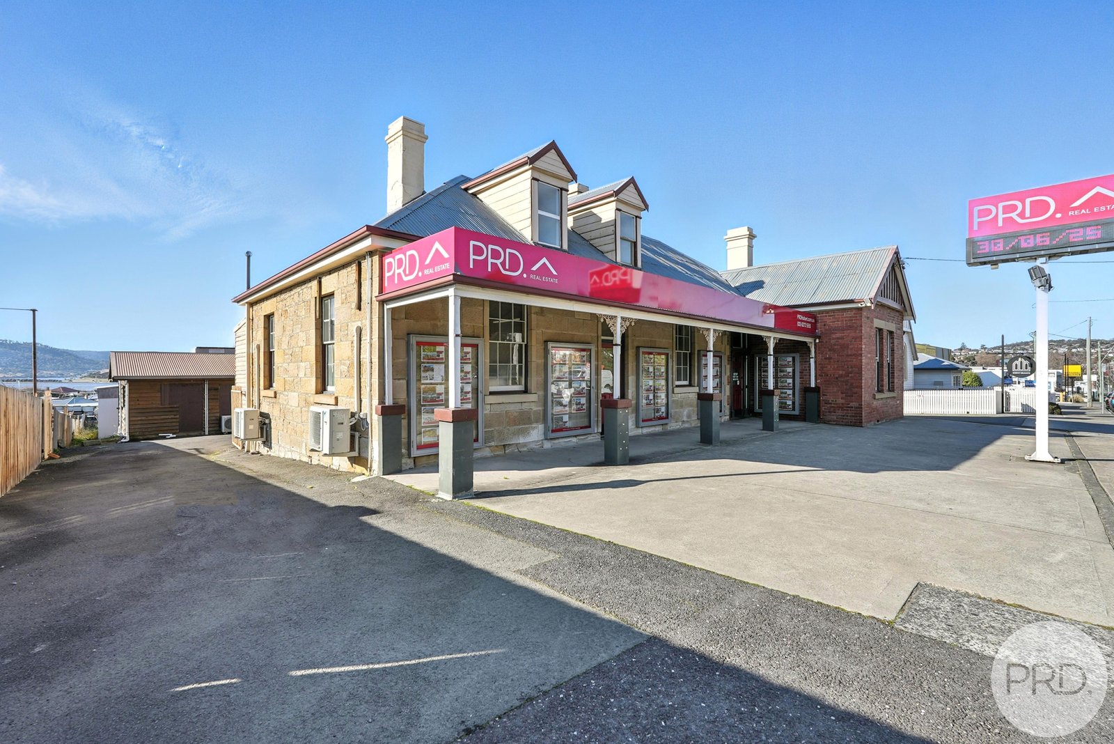 1&2/493 Main Road MONTROSE 4