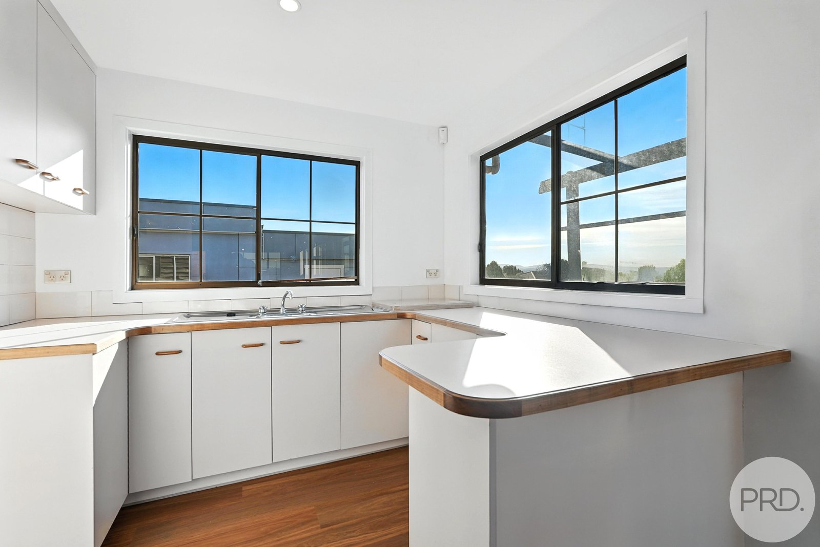 1&2/493 Main Road MONTROSE 30