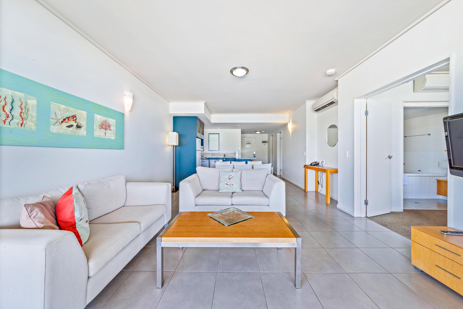 124/9A Hermitage Drive AIRLIE BEACH 3