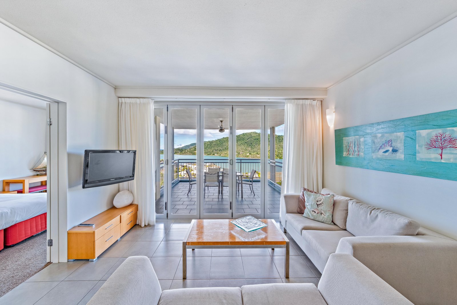 124/9A Hermitage Drive AIRLIE BEACH 4