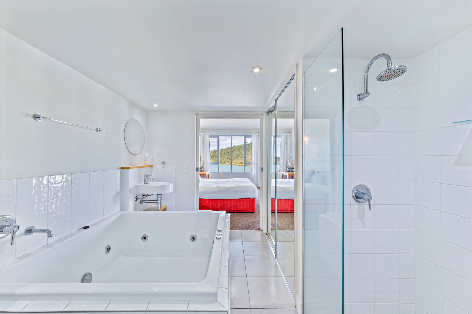 124/9A Hermitage Drive AIRLIE BEACH 12