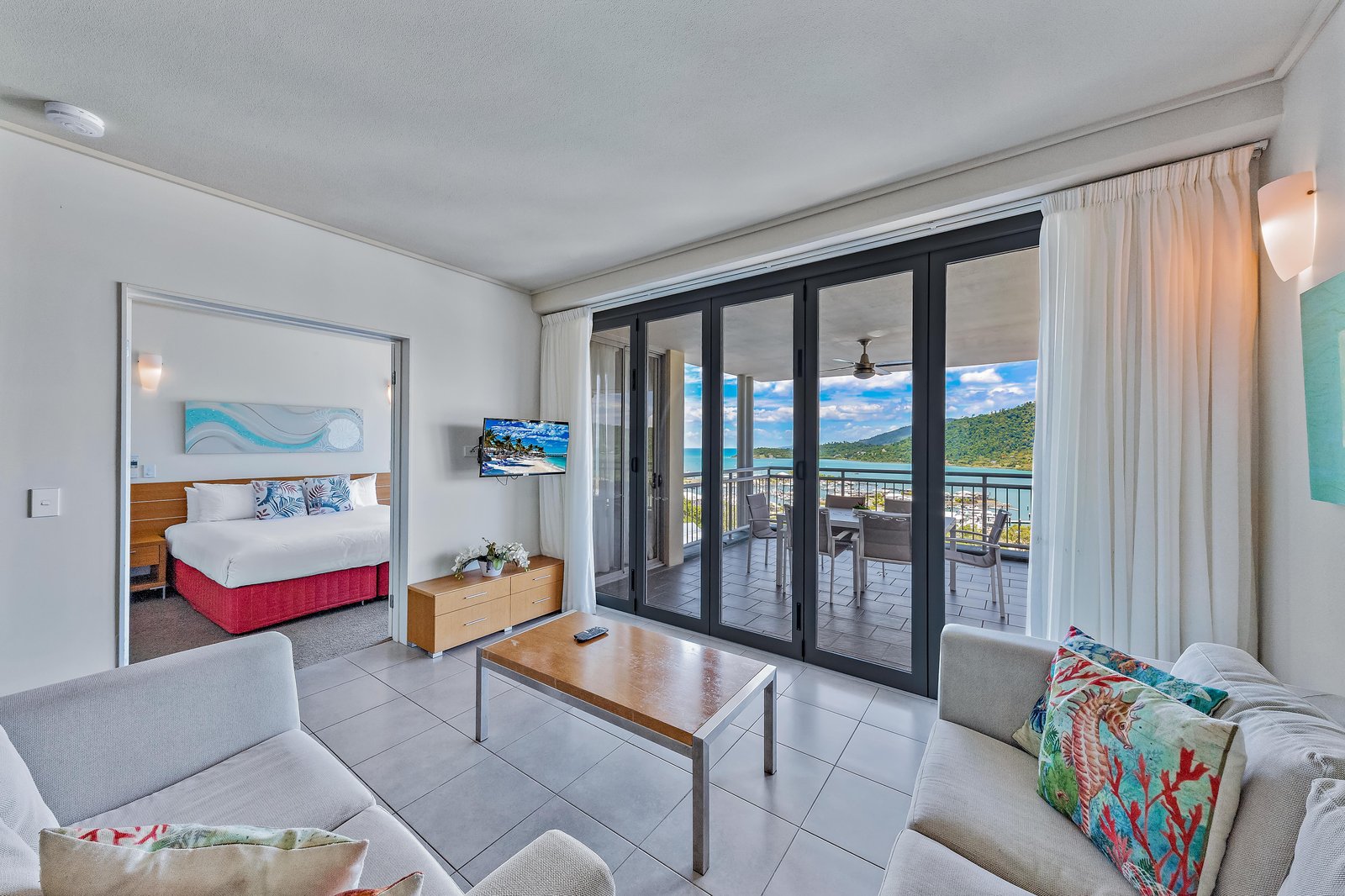 124/9A Hermitage Drive AIRLIE BEACH 3