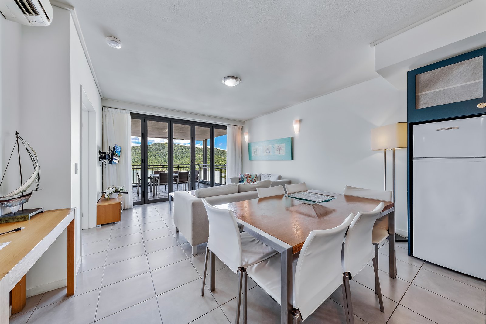 124/9A Hermitage Drive AIRLIE BEACH 4