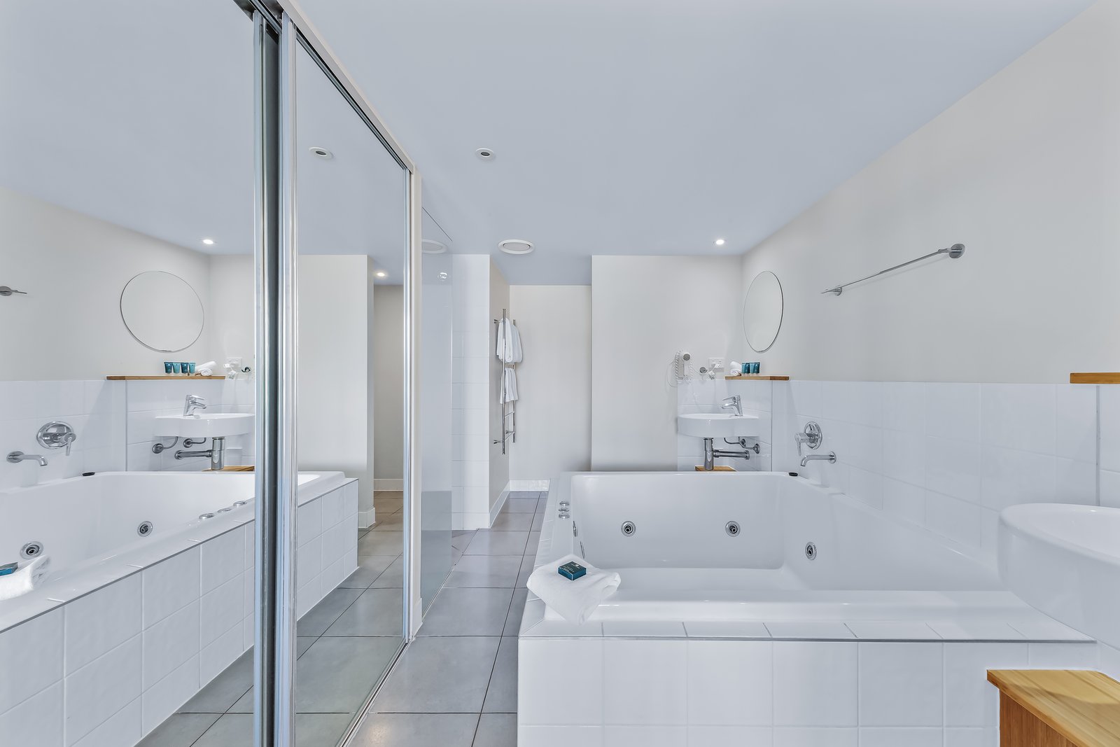 124/9A Hermitage Drive AIRLIE BEACH 10