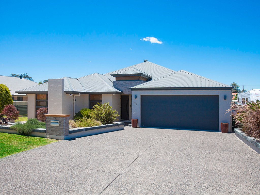 125 Avery Street RUTHERFORD 1
