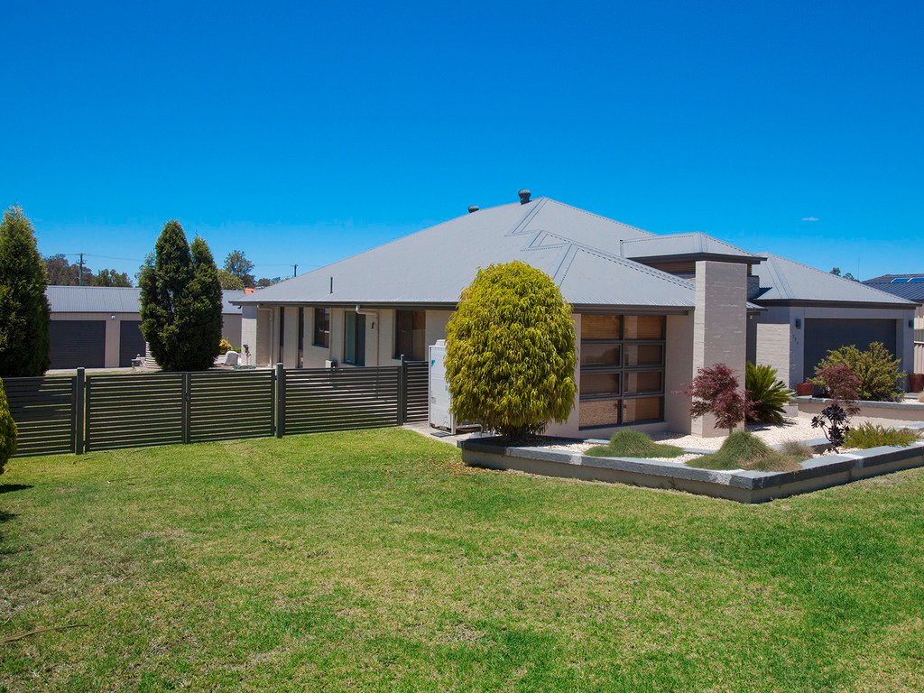 125 Avery Street RUTHERFORD 21