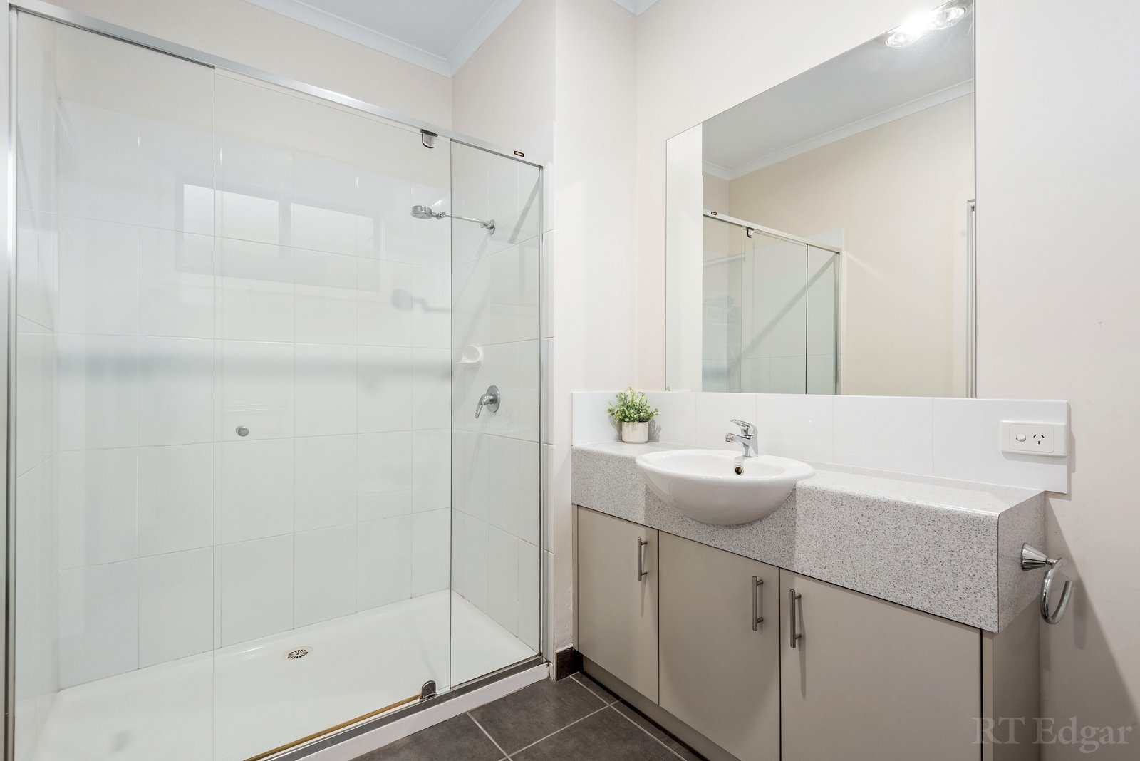 Real Estate and Property in 125 Bay Shore Avenue, Clifton Springs, VIC