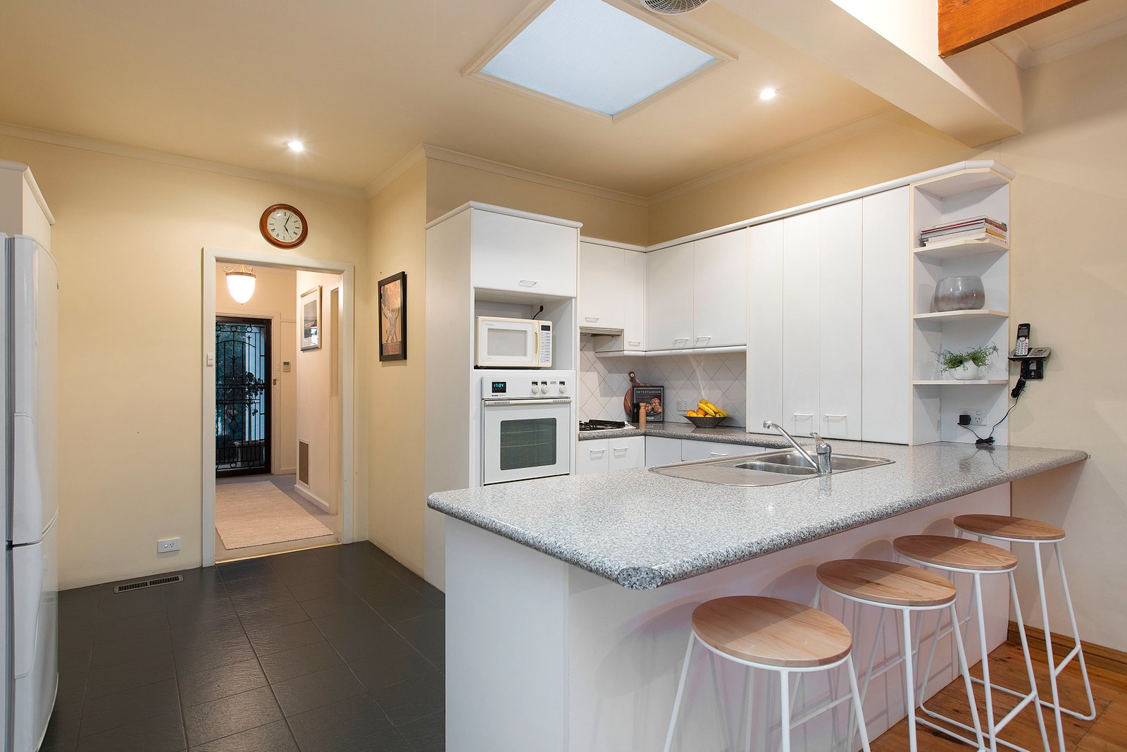 Gallery: 125 Bignell Road