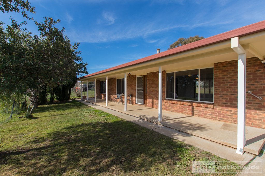 125 Blowering Road TUMUT 1