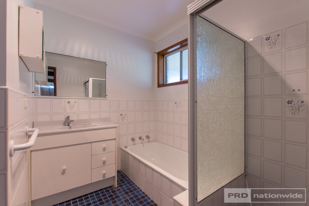 125 Blowering Road TUMUT 10