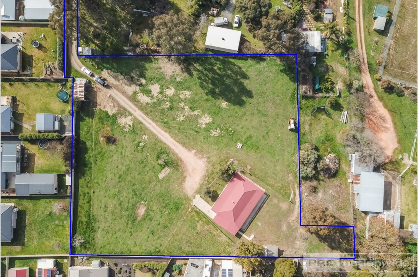 125 Blowering Road TUMUT 14