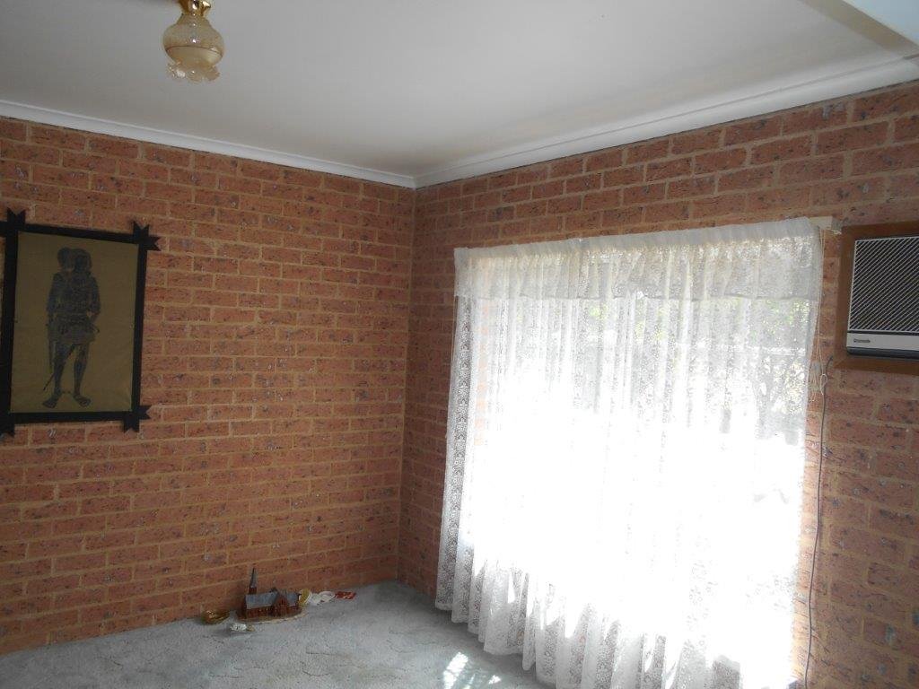 125 Bombowlee Avenue TUMUT 4