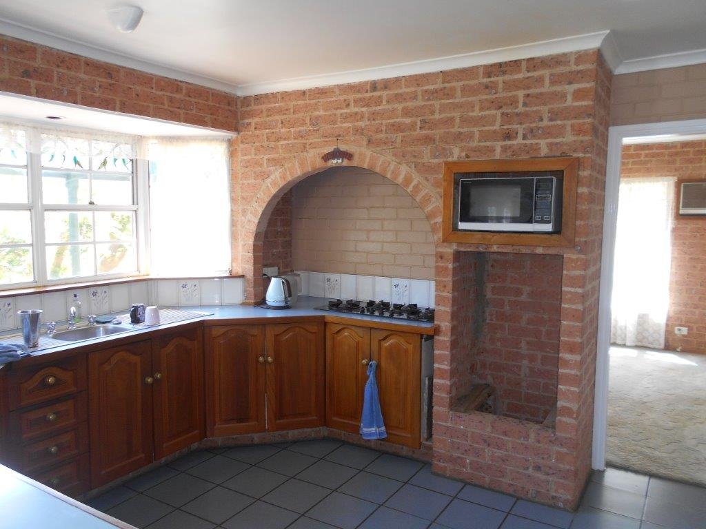 125 Bombowlee Avenue TUMUT 7