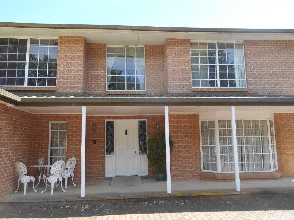 125 Bombowlee Avenue TUMUT 2