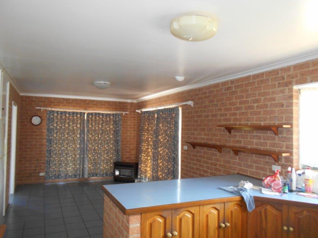 125 Bombowlee Avenue TUMUT 6