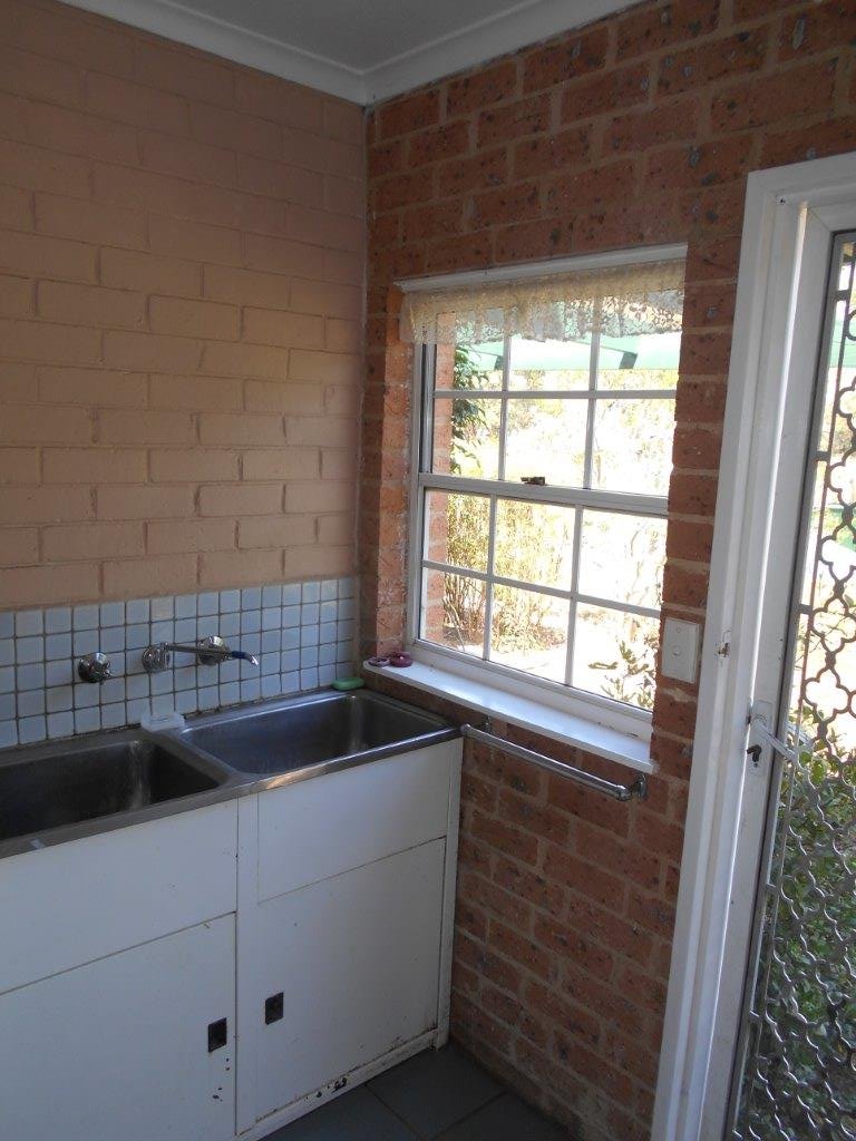 125 Bombowlee Avenue TUMUT 9